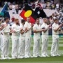 মেলবোর্নে নামা ইংল্যান্ড ক্রিকেট দল। ছবি- রয়টার্স। (REUTERS)