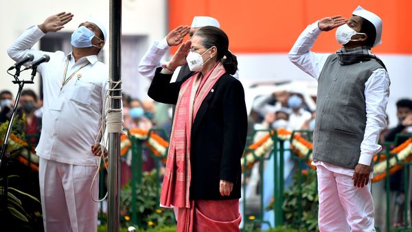 কংগ্রেসের অন্তর্বর্তীকালীন সভাপতি সোনিয়া গান্ধী। ফাইল ছবি (ANI Photo) (Shrikant Singh) কংগ্রেসের অন্তর্বর্তীকালীন সভাপতি সোনিয়া গান্ধী। ফাইল ছবি (ANI Photo) (Shrikant Singh)