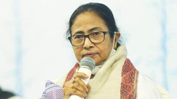 মমতা বন্দ্যোপাধ্যায়। (ছবি সৌজন্যে পিটিআই) মমতা বন্দ্যোপাধ্যায়। (ছবি সৌজন্যে পিটিআই)
