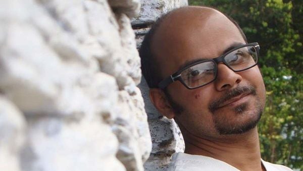 শ্রীজাত। (ছবি সৌজন্যে - ফেসবুক) শ্রীজাত। (ছবি সৌজন্যে - ফেসবুক)