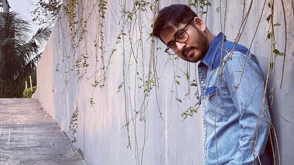 হিরণ চট্টোপাধ্যায়। (ফাইল ছবি, সৌজন্য ফেসবুক @ActorHiraan) হিরণ চট্টোপাধ্যায়। (ফাইল ছবি, সৌজন্য ফেসবুক @ActorHiraan)