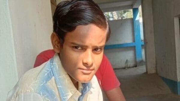 মৃত্যু হল কালনার ছাত্রের। মৃত্যু হল কালনার ছাত্রের।