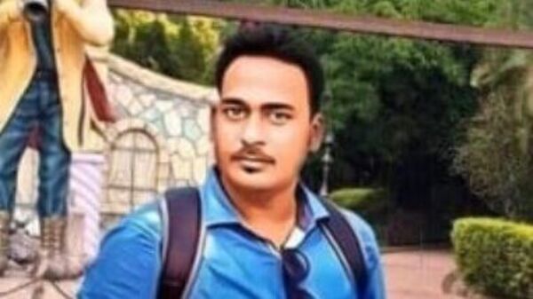 দুর্ঘটনার পর নিখোঁজ রেলকর্মী অজিত প্রসাদ। নিজস্ব ছবি। দুর্ঘটনার পর নিখোঁজ রেলকর্মী অজিত প্রসাদ। নিজস্ব ছবি।
