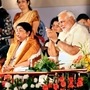 লতা মঙ্গেশকরের সঙ্গে প্রধানমন্ত্রী নরেন্দ্র মোদী (ফাইল ছবি : পিটিআই) (PTI)