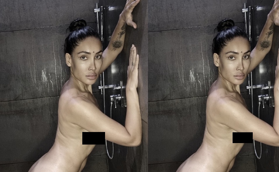 Plyajdagi hojatxonadagi yashirin kameraning yaqindan korinishi Buzuq lesbiyan orgiyalarining porno videolari