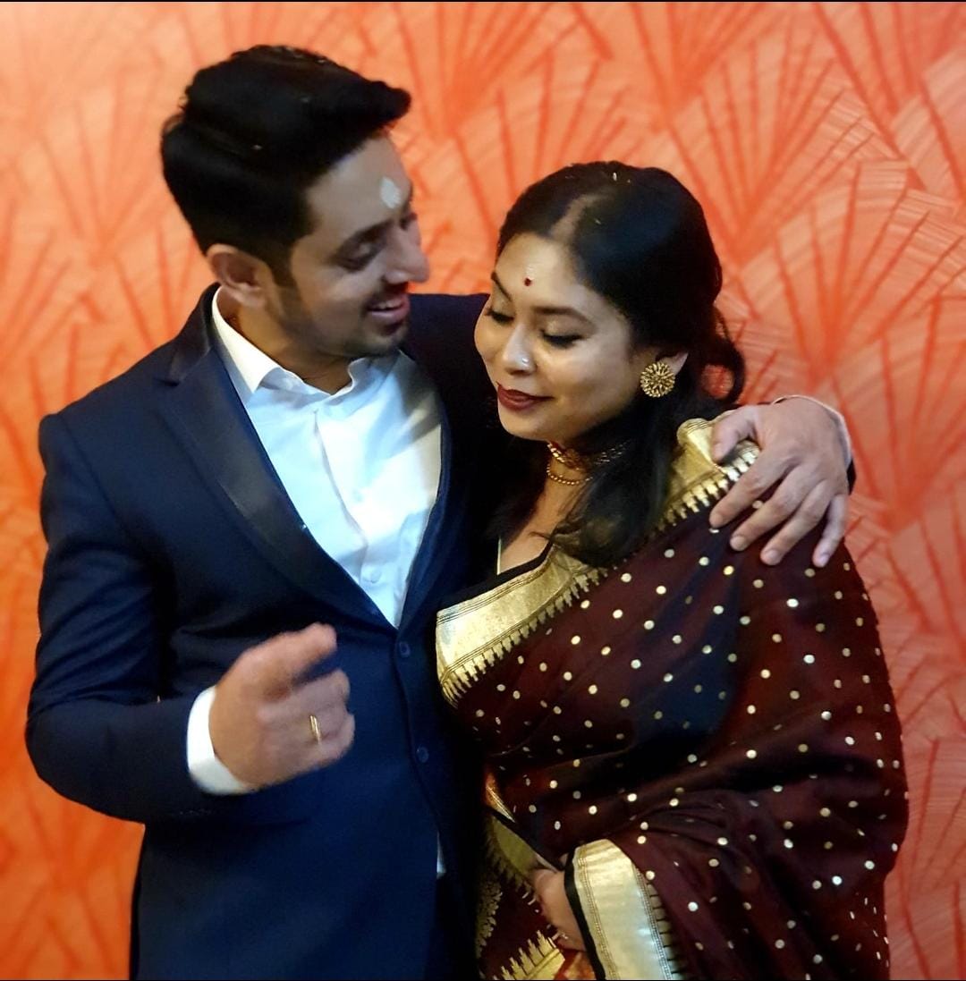 স্ত্রী ঐশ্বর্যর সঙ্গে মৈনাক স্ত্রী ঐশ্বর্যর সঙ্গে মৈনাক