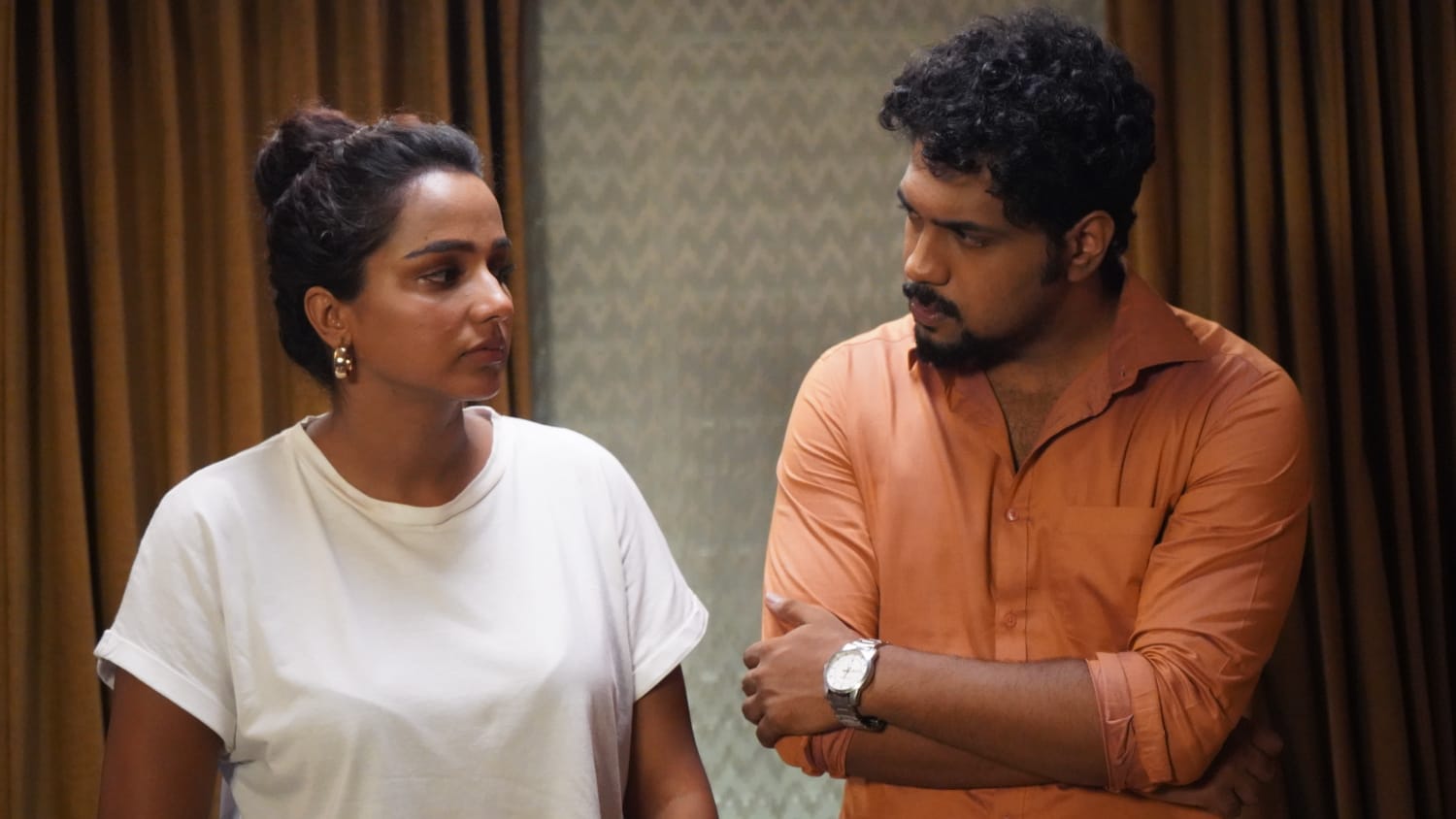 ‘অপরাজিতা’ শ্যুটিং-এর দৃশ্য ‘অপরাজিতা’ শ্যুটিং-এর দৃশ্য
