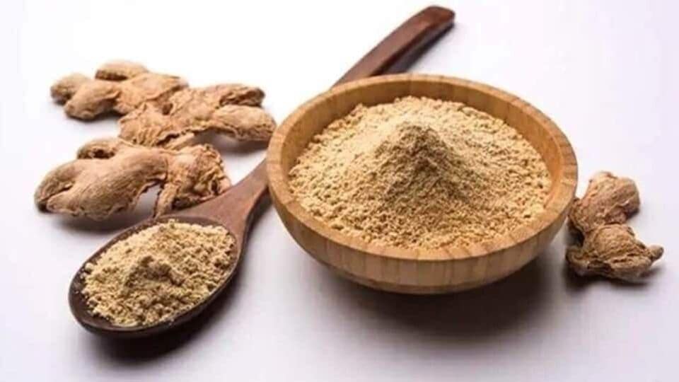 छोटीशी सुंठही ठरतेय आरोग्यासाठी गुणकारी, जाणून घ्या कसा करायचा वापर