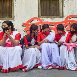 উচ্চ মাধ্যমিকে কবে কোন বিষয়ের পরীক্ষা? নয়া সূচি ঘোষণা করলেন মমতা। (ছবিটি প্রতীকী, সৌজন্যে পিটিআই) উচ্চ মাধ্যমিকে কবে কোন বিষয়ের পরীক্ষা? নয়া সূচি ঘোষণা করলেন মমতা। (ছবিটি প্রতীকী, সৌজন্যে পিটিআই)