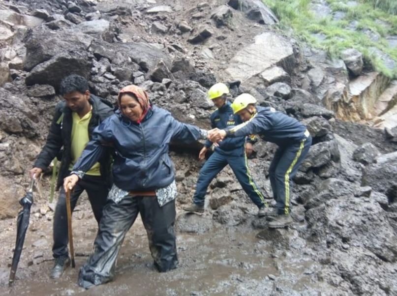 কেন্দ্রীয় সড়ক পরিবহন ও মহাসড়ক মন্ত্রী জানান, ২০২৩ সালের ডিসেম্বরের মধ্যেই চালু হবে সেই পথ। সেটি চালু হলে, ভারতীয়দের পক্ষে কৈলাস মানস সরোবর যাওয়া তুলনামূলক সহজতর হবে। ছবি : এএনআই (ANI)