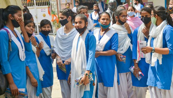 ২ এপ্রিল (শনিবার) থেকে উচ্চ মাধ্যমিক পরীক্ষা শুরু হচ্ছে। আগামী ২৭ এপ্রিল পর্যন্ত পরীক্ষা চলবে। (ছবিটি প্রতীকী, সৌজন্যে এএনআই)