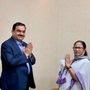 গত বছরের ডিসেম্বরে মুখ্যমন্ত্রী মমতা বন্দ্যোপাধ্যায়ের সঙ্গে দেখা করেছিলেন গৌতম আদানি। গত মাসে নবান্নে মমতার সঙ্গে গৌতমের ছেলে করণও দেখা করেছিলেন। (ফাইল ছবি, সৌজন্যে টুইটার @gautam_adani) গত বছরের ডিসেম্বরে মুখ্যমন্ত্রী মমতা বন্দ্যোপাধ্যায়ের সঙ্গে দেখা করেছিলেন গৌতম আদানি। গত মাসে নবান্নে মমতার সঙ্গে গৌতমের ছেলে করণও দেখা করেছিলেন। (ফাইল ছবি, সৌজন্যে টুইটার @gautam_adani)