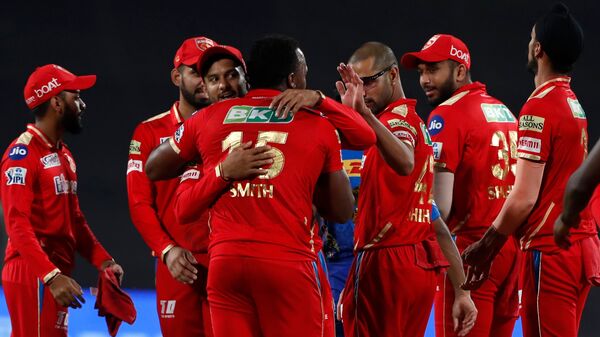 ১৩ মে রয়্যাল চ্যালেঞ্জার্স ব্যাঙ্গালোরের বিরুদ্ধে ম্যাচ রয়েছে পঞ্জাবের। ব্র্যাবোর্নে খেলা শুরু হবে ৭.৩০। ছবি: পিটিআই ১৩ মে রয়্যাল চ্যালেঞ্জার্স ব্যাঙ্গালোরের বিরুদ্ধে ম্যাচ রয়েছে পঞ্জাবের। ব্র্যাবোর্নে খেলা শুরু হবে ৭.৩০। ছবি: পিটিআই
