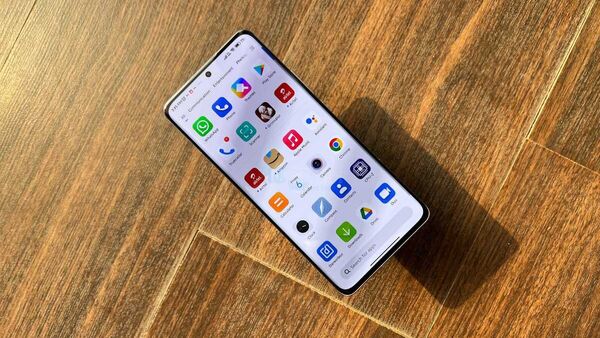 নতুন নীতির অধীনে, থার্ড পার্টি অ্যাপগুলিকে অ্যান্ড্রয়েডের অ্যাক্সেসিবিলিটি API (অ্যাপ্লিকেশন প্রোগ্রামিং ইন্টারফেস) ব্যবহার করতে দেওয়া হবে না। এদিকে কল রেকর্ডিংয়ের জন্য সেটি প্রয়োজনীয়। (ছবিটি প্রতীকী, সৌজন্যে হিন্দুস্তান টাইমস) (Amritanshu / HT Tech)