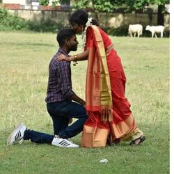 ফেসবুকে পোস্ট করে ছবিগুলি সুশান্ত এবং সুতপার বলে দাবি করা হয়েছে। (সত্যতা যাচাই করেনি হিন্দুস্তান টাইমস বাংলা) ফেসবুকে পোস্ট করে ছবিগুলি সুশান্ত এবং সুতপার বলে দাবি করা হয়েছে। (সত্যতা যাচাই করেনি হিন্দুস্তান টাইমস বাংলা)