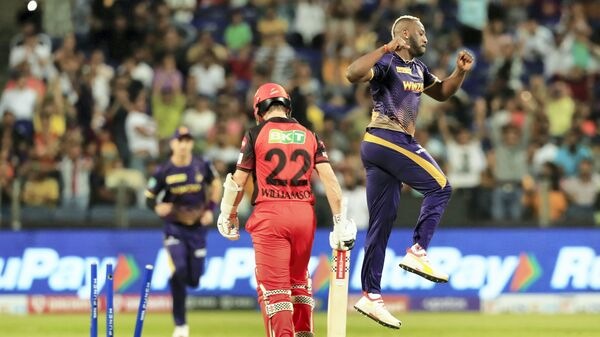 সানরাইজার্সের বিরুদ্ধে উইকেট নিয়ে রাসেলের উচ্ছ্বাস। ছবি- পিটিআই। (PTI) সানরাইজার্সের বিরুদ্ধে উইকেট নিয়ে রাসেলের উচ্ছ্বাস। ছবি- পিটিআই। (PTI)