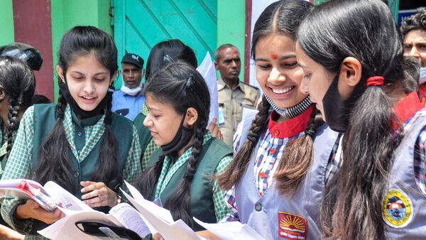 সংসদ: আগামী ১৫ জুলাইয়ের মধ্যে স্কুলগুলিকে নম্বর জমা দিতে হবে। (ছবিটি প্রতীকী, সৌজন্যে পিটিআই)