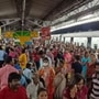 স্টেশনে একেবারে গাদাগাদি ভিড়।