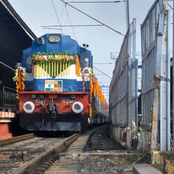 আবার জুড়ল 'বন্ধন', ১৯ যাত্রী নিয়ে কলকাতা থেকে খুলনার দিকে রওনা ট্রেনের (PTI)