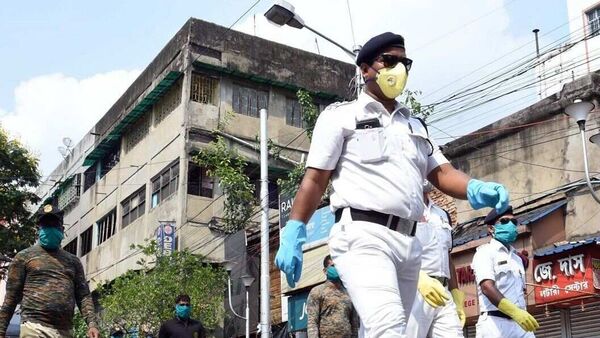Kolkata Police: আধুনিক ‘‌আলোর লাঠি’‌ এবার কলকাতা পুলিশের হাতে