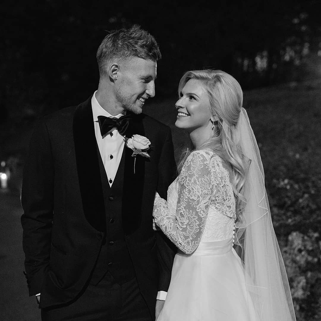 यानंतर दोघे रिलेशनशिपमध्ये आले आणि २०१६ मध्येच त्यांनी लग्न केले. २ वर्षे डेटिंग केल्यानंतर, त्याची पत्नी कॅरी कॉट्रेलने ७ जानेवारी २०१७ रोजी एका मुलाला जन्म दिला होता.