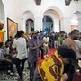 শ্রীলঙ্কার রাষ্ট্রপতি ভবনে প্রতিবাদীরা (AP) শ্রীলঙ্কার রাষ্ট্রপতি ভবনে প্রতিবাদীরা (AP)