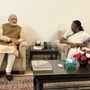 নয়া রাষ্ট্রপতি দ্রৌপদী মুর্মুকে অভিনন্দন প্রধানমন্ত্রী নরেন্দ্র মোদীর। (ছবি সৌজন্যে পিটিআই) নয়া রাষ্ট্রপতি দ্রৌপদী মুর্মুকে অভিনন্দন প্রধানমন্ত্রী নরেন্দ্র মোদীর। (ছবি সৌজন্যে পিটিআই)