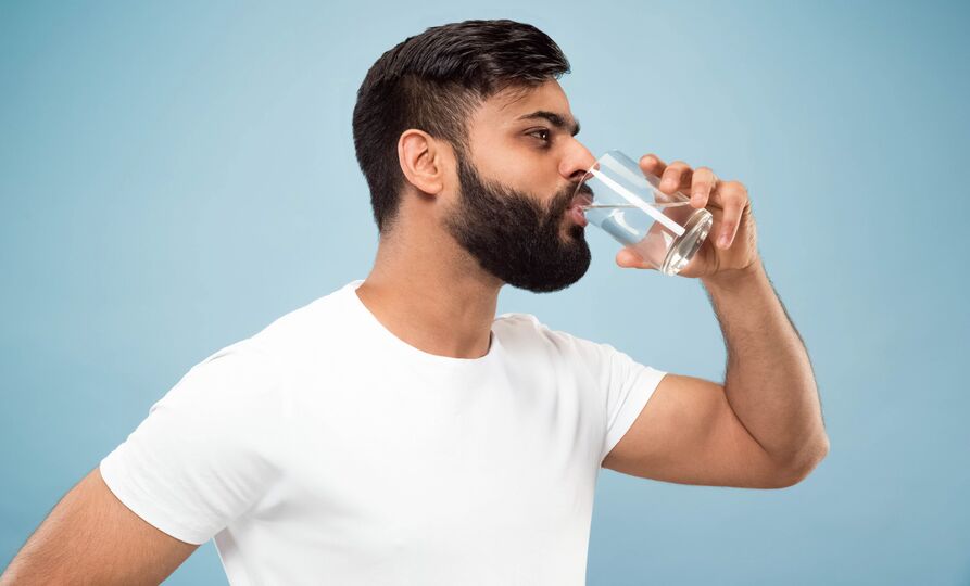 Drinking Cold Water : जेवल्यानंतर थंड पाणी पिताय? होऊ शकते आरोग्याचे ...