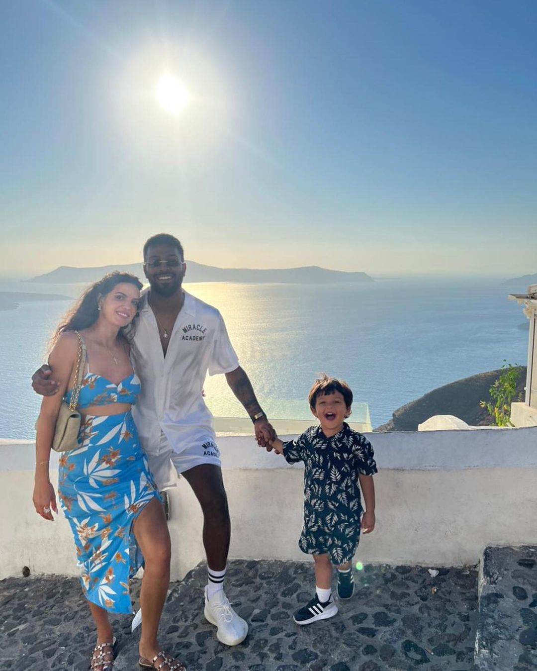 त्या सामन्यात भारताचा पराभव झाला होता. भारतीय संघाकडे यावेळी चांगली कामगिरी करून जुन्या पराभवाचा बदला घेण्याची चांगली संधी आहे. विश्वचषकातील भारत पाकिस्तान सामन्यात हार्दिकला चांगली कामगिरी करता आली नव्हती. यावेळी आशिया चषकात पांड्या चांगली कामगिरी करण्याचा प्रयत्न करेल. त्या सामन्यात भारताचा पराभव झाला होता. भारतीय संघाकडे यावेळी चांगली कामगिरी करून जुन्या पराभवाचा बदला घेण्याची चांगली संधी आहे. विश्वचषकातील भारत पाकिस्तान सामन्यात हार्दिकला चांगली कामगिरी करता आली नव्हती. यावेळी आशिया चषकात पांड्या चांगली कामगिरी करण्याचा प्रयत्न करेल.