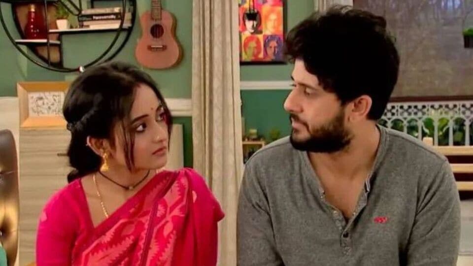 Mithai Latest Episode: জামিন পেয়ে বাড়ি ফিরবে সিদ্ধার্থ? জেনে নিন কী ঘটবে  'মিঠাই'-এর নতুন পর্বে - mithai serial written update 19 august: mithai  feeds siddhartha. breaks into tears for him ...