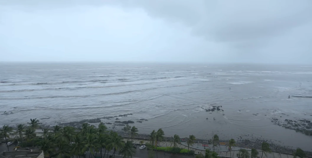 ইশানের বাড়ির থেকে বাইরের দৃশ্য ইশানের বাড়ির থেকে বাইরের দৃশ্য