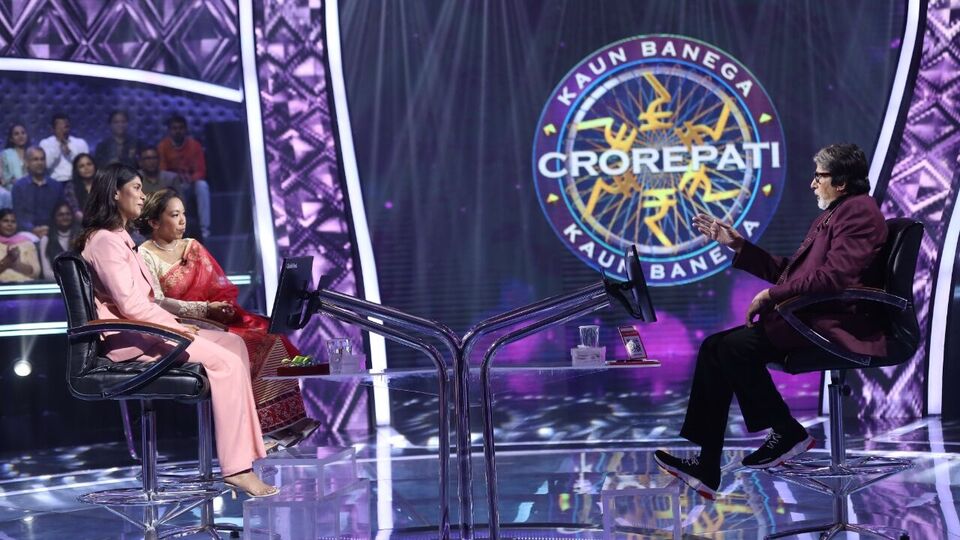 Kaun Banega Crorepati 14 केबीसीच्या हॉट सीटवर आज बसणार गोल्डन गर्ल्स