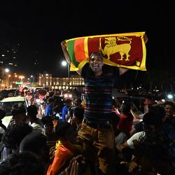 বিষাদের শ্রীলঙ্কায় ফিরল উচ্ছ্বাস, শানাকাদের এশিয়া কাপ জয়ে কাটল অন্ধকার। (ছবি সৌজন্যে এএফপি)