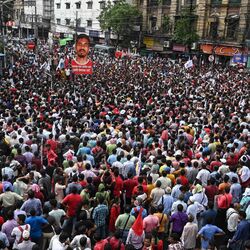 লাল সমুদ্রে ভেসে গেল ধর্মতলা, ‘শূন্য’ বামেদের ‘ইনসাফ’ সভায় উপচে পড়ল ভিড় (AFP)