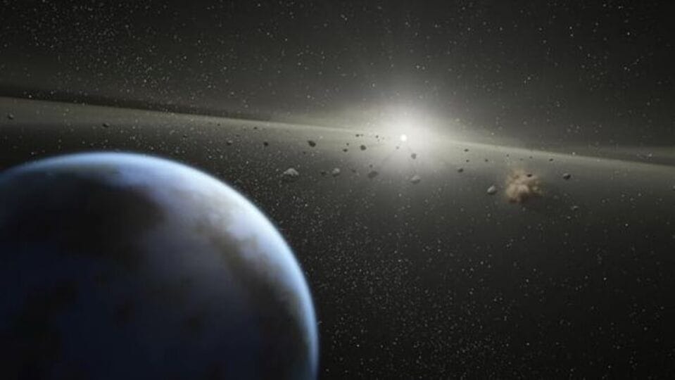 Asteroid Hurtling Towards Earth