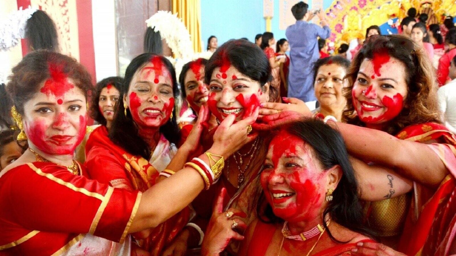 Qattiq oyoq osti foto video