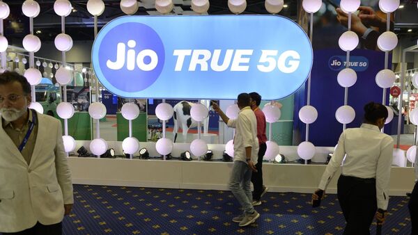 Jio 5G Trial: সেকেন্ডে ১ GB স্পিড! দশমী থেকে কলকাতা-সহ ৪ শহরের এই গ্রাহকরা পাবেন Jio 5G