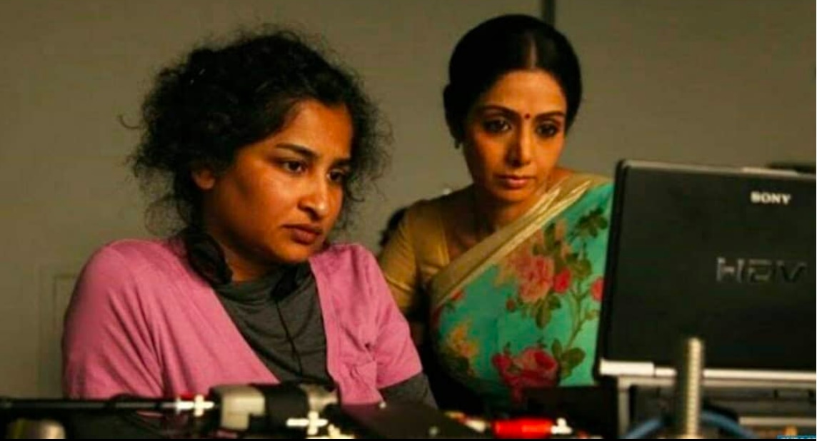মনিটরে চোখ পরিচালক ও নায়িকার, আজ সবই স্মৃতি! মনিটরে চোখ পরিচালক ও নায়িকার, আজ সবই স্মৃতি!