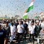 Bharat Jodo Yatra : कॉंग्रेस नेते राहुल गांधी यांच्या नेत्तृत्वाखाली सुरू झालेली भारत जोडो यात्रा केरळ, तामिळनाडू आणि कर्नाटकानंतर आज तेलंगणात दाखल झाली आहे. Bharat Jodo Yatra : कॉंग्रेस नेते राहुल गांधी यांच्या नेत्तृत्वाखाली सुरू झालेली भारत जोडो यात्रा केरळ, तामिळनाडू आणि कर्नाटकानंतर आज तेलंगणात दाखल झाली आहे.