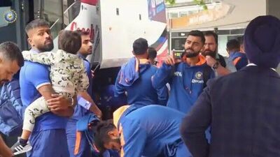 ऑस्ट्रेलियात टीम इंडियाला मिळालं नाही चांगलं जेवण, खेळाडुंनी टाकला बहिष्कार