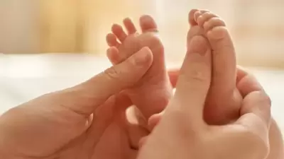 बेबी मसाज