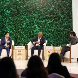 ফ্রেন্ডলিতেও বন্ধুত্ব নয় পাকের! নন-স্ট্রাইকার এন্ড থেকে লারা বোঝেন সচিন জিনিয়াস ফ্রেন্ডলিতেও বন্ধুত্ব নয় পাকের! নন-স্ট্রাইকার এন্ড থেকে লারা বোঝেন সচিন জিনিয়াস