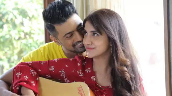 Rukmini-Dev: দেবের জন্মদিনে মাঝরাতে রাস্তায় নাচ রুক্মিণীর, শপিং মলের বাইরে লিখে দিলেন…