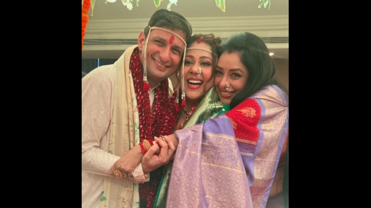 <p>রুশদ কেতকীর বিয়েতে রূপালী</p> <p>রুশদ কেতকীর বিয়েতে রূপালী</p>