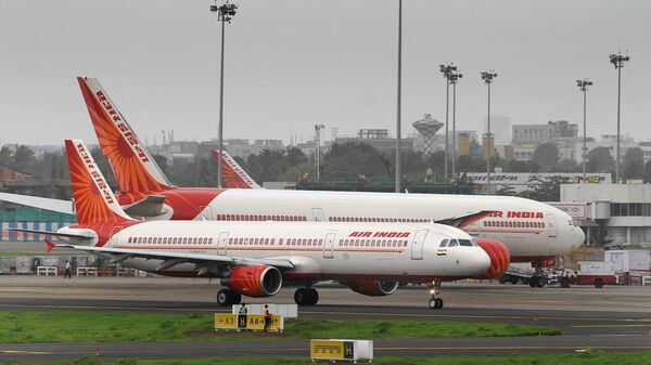 Air India Urine Incident Probe: বিমানে মহিলার গায়ে টয়লেট করা ব্যক্তির নামে লুক আউট সার্কুলার জারির দাবি পুলিশের