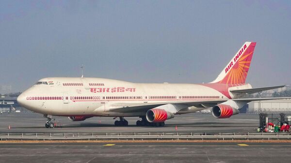 Air India Urination Case: চাকরি থেকে বরখাস্ত বিমানে যাত্রীর গায়ে প্রস্রাব করা ব্যক্তি, ধরা পড়ল না এখনও