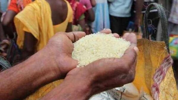 Free 5KG Rice to Poor: প্রতি মাসে ফ্রি-তে দেওয়া হবে ৫ কেজি চাল, PMGKAY বন্ধ হতেই বড় ঘোষণা এই রাজ্যের