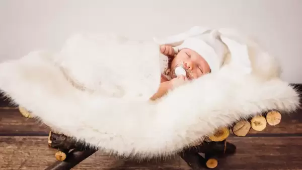 New born baby care: সদ্যোজাত একরত্তির যত্ন নেওয়ার সময় কোন কোন ভুল এড়িয়ে চলবেন, জেনে রাখা জরুরি