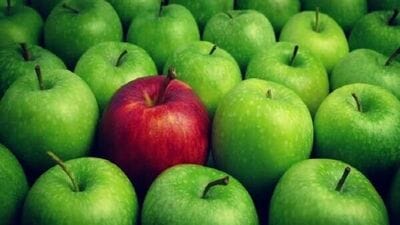 लाल सफरचंदात हिरव्या सफरचंदांपेक्षा जास्त अँटि ऑक्सिडंट असतात. त्यामुळे ज्यांना वजन कमी करायचे आहे किंवा शरीर डिटॉक्स करायचे आहे त्यांच्यासाठी लाल सफरचंद जास्त उपयुक्त ठरू शकते.