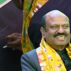 <p>'অ, আ' থেকে বাংলা বলা - সরস্বতী পুজোয় রাজ্যপাল বোসের ‘হাতেখড়ি’ করল খুদেরা</p>